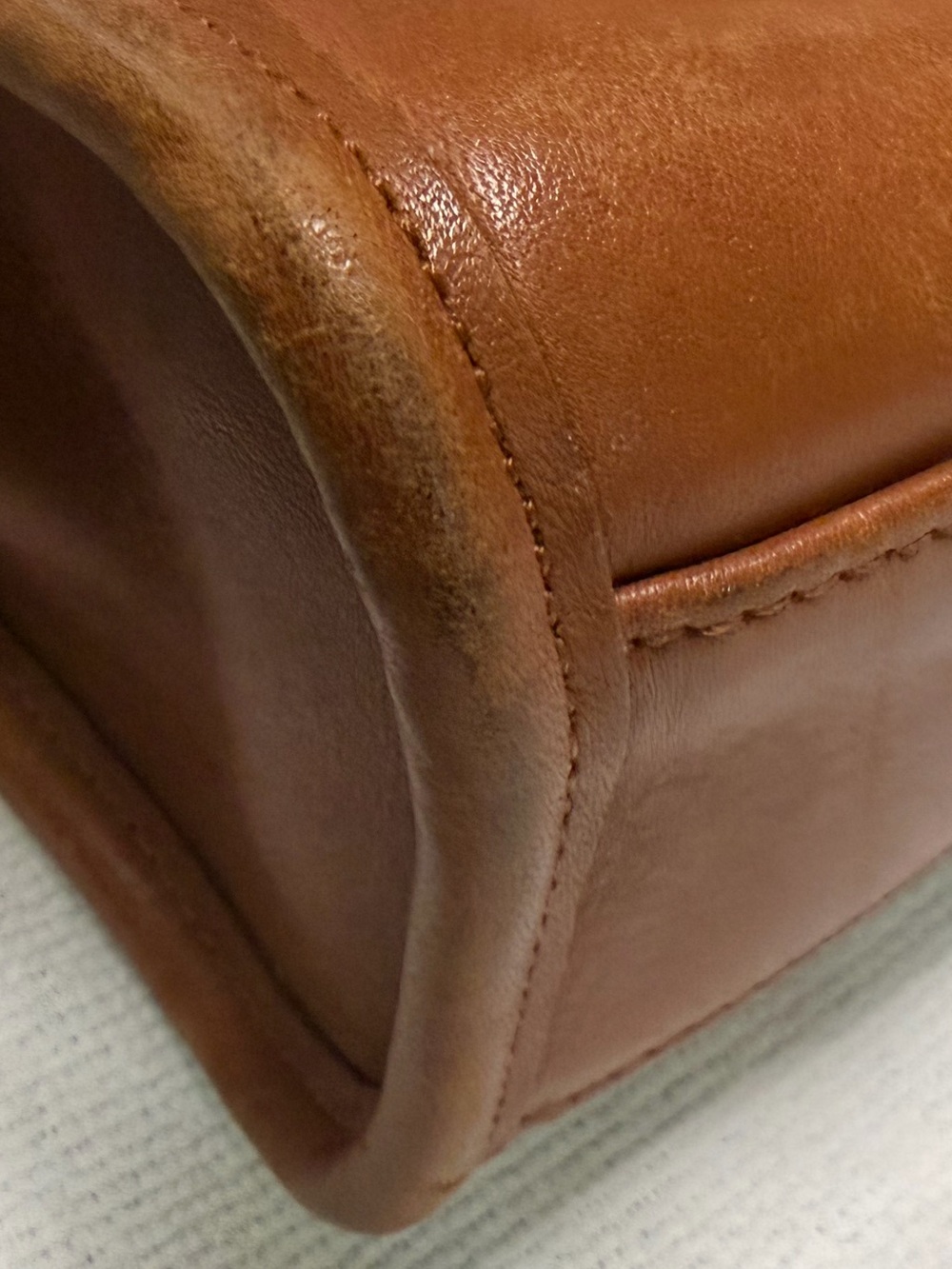 Vintage Coach shoulder bag without strap. - Picture 6 of 7